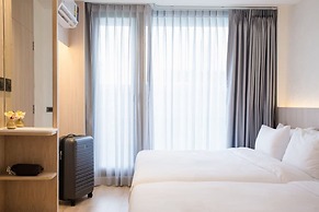 Balcony Seaside Sriracha Hotel & Serviced Apartments