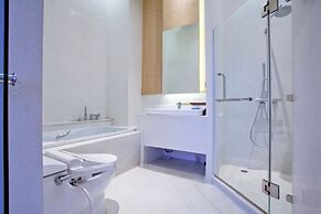 Balcony Seaside Sriracha Hotel & Serviced Apartments