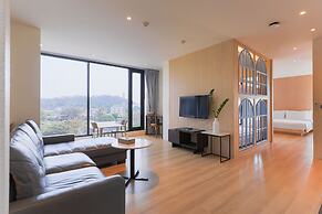 Balcony Seaside Sriracha Hotel & Serviced Apartments