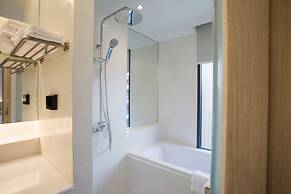 Balcony Seaside Sriracha Hotel & Serviced Apartments