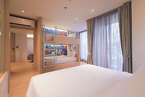 Balcony Seaside Sriracha Hotel & Serviced Apartments