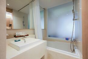 Balcony Seaside Sriracha Hotel & Serviced Apartments