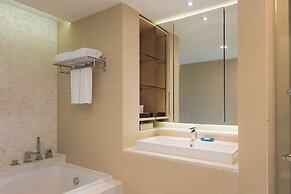 Balcony Seaside Sriracha Hotel & Serviced Apartments