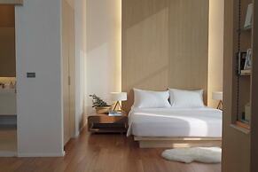 Balcony Seaside Sriracha Hotel & Serviced Apartments