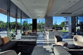 Balcony Seaside Sriracha Hotel & Serviced Apartments