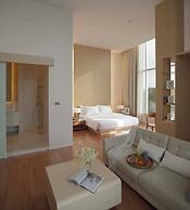 Balcony Seaside Sriracha Hotel & Serviced Apartments