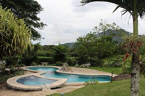Hotel Colinas del Miravalles