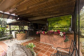 Hotel Colinas del Miravalles
