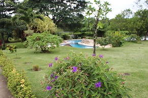 Hotel Colinas del Miravalles
