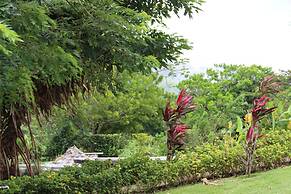Hotel Colinas del Miravalles