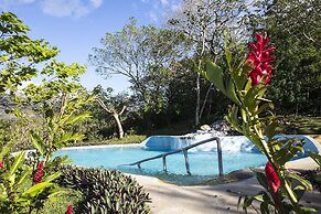 Hotel Colinas del Miravalles