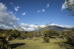Hotel Colinas del Miravalles
