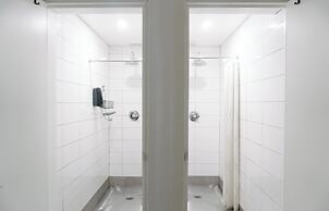 Saintlo Ottawa Jail Hostel