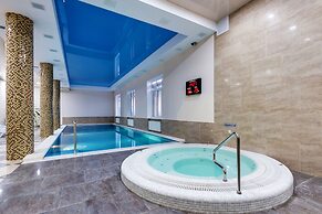 Triumph Hotel