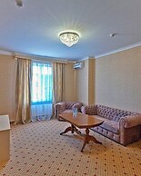 Triumph Hotel