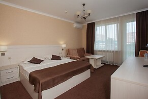 Triumph Hotel