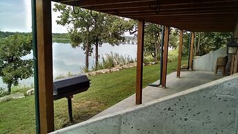 Acorns Resort