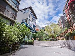 Balcony Courtyard Sriracha Hotel Serviced Apartmen