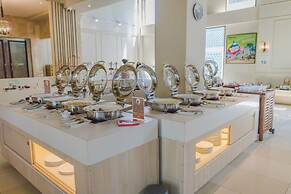 Balcony Courtyard Sriracha Hotel Serviced Apartmen