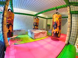 Balcony Courtyard Sriracha Hotel Serviced Apartmen