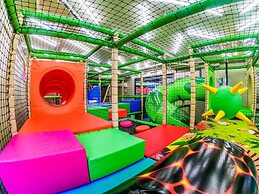 Balcony Courtyard Sriracha Hotel Serviced Apartmen