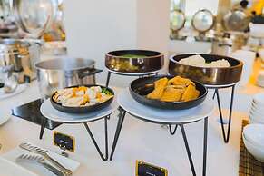 Balcony Courtyard Sriracha Hotel Serviced Apartmen