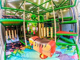 Balcony Courtyard Sriracha Hotel Serviced Apartmen