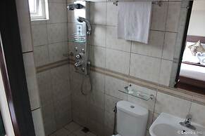 Shaw Residenza Suites