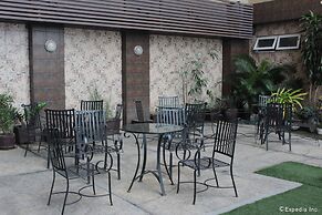 Shaw Residenza Suites