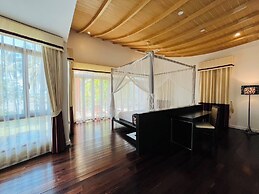 Amatapura Beach Villa 12