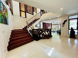 Amatapura Beach Villa 12