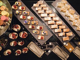 Mayfair Hotel Adelaide