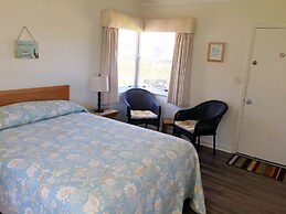 Surf Studio Beach Resort