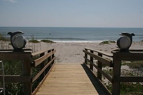 Surf Studio Beach Resort