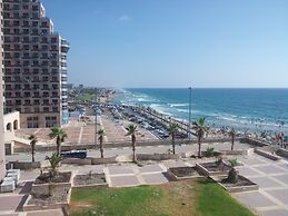 Marom Hof Hacarmel Apartments