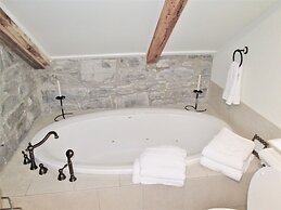 All Suites Whitney Manor