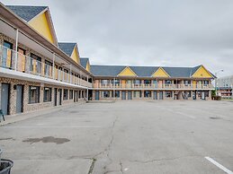 Falls Inn Near Casino Niagara By OYO