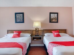 Falls Inn Near Casino Niagara By OYO