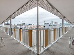 Falls Inn Near Casino Niagara By OYO