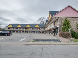 Falls Inn Near Casino Niagara By OYO