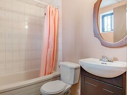 Falls Inn Near Casino Niagara By OYO