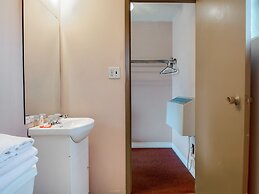 Falls Inn Near Casino Niagara By OYO