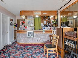 Falls Inn Near Casino Niagara By OYO