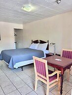 6267 Persepolis Inn