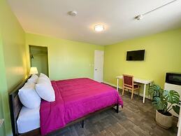 6267 Persepolis Inn
