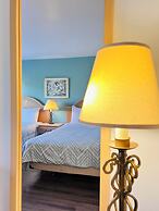 6267 Persepolis Inn