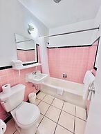 6267 Persepolis Inn