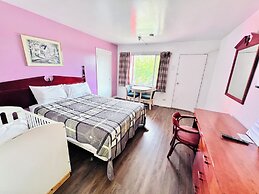 6267 Persepolis Inn