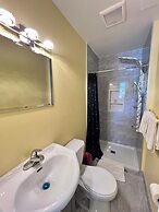 6267 Persepolis Inn