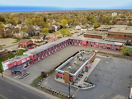 6267 Persepolis Inn